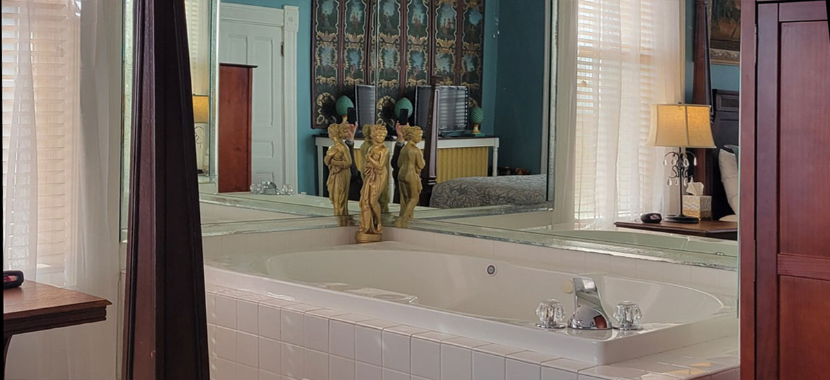 Turret Suite Bath